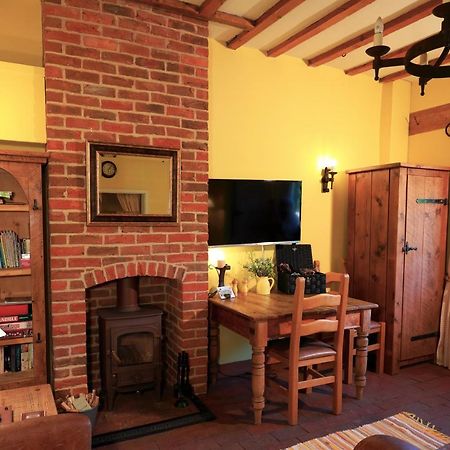 Manor House Stables, Martin - Lovely Warm Cosy Accommodation Near Woodhall Spa Exterior photo