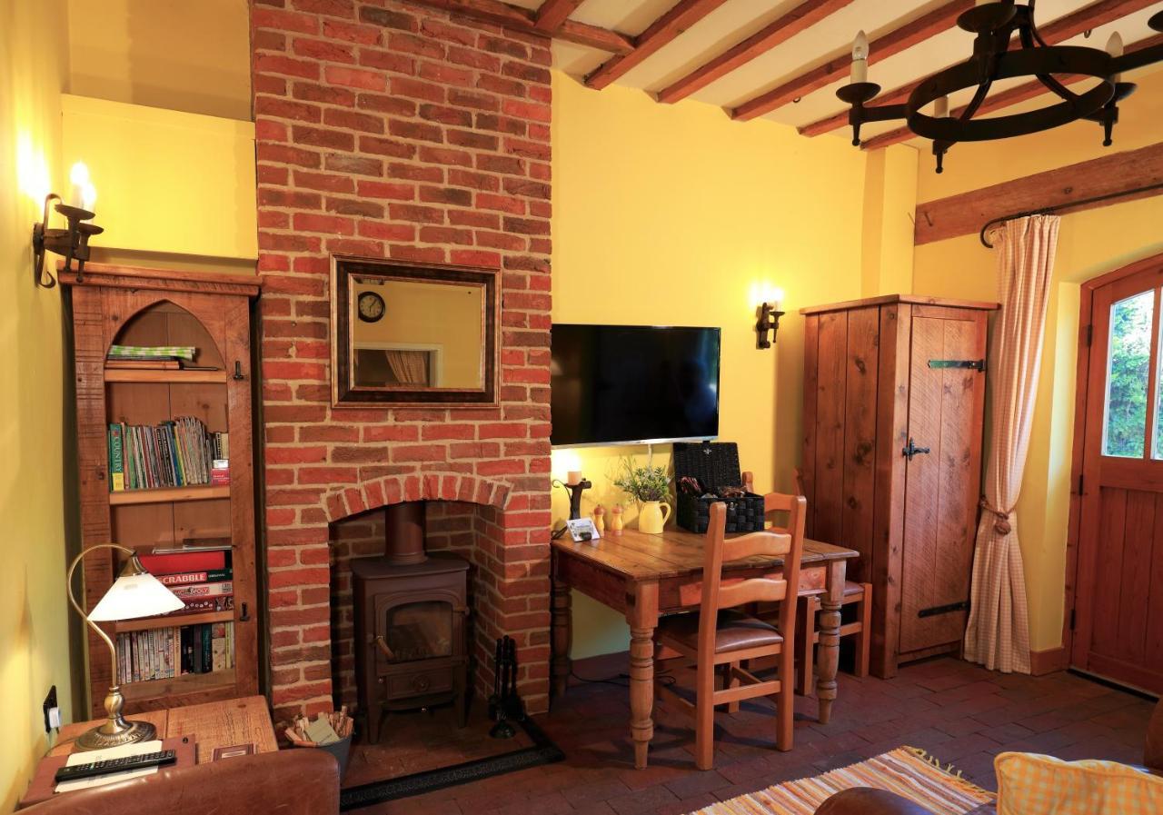 Manor House Stables, Martin - Lovely Warm Cosy Accommodation Near Woodhall Spa Exterior photo